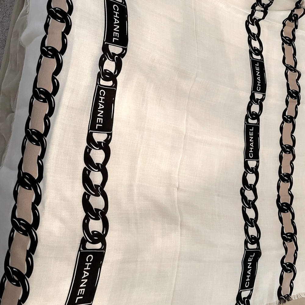 CHANEL Cashmere Scarf brand new